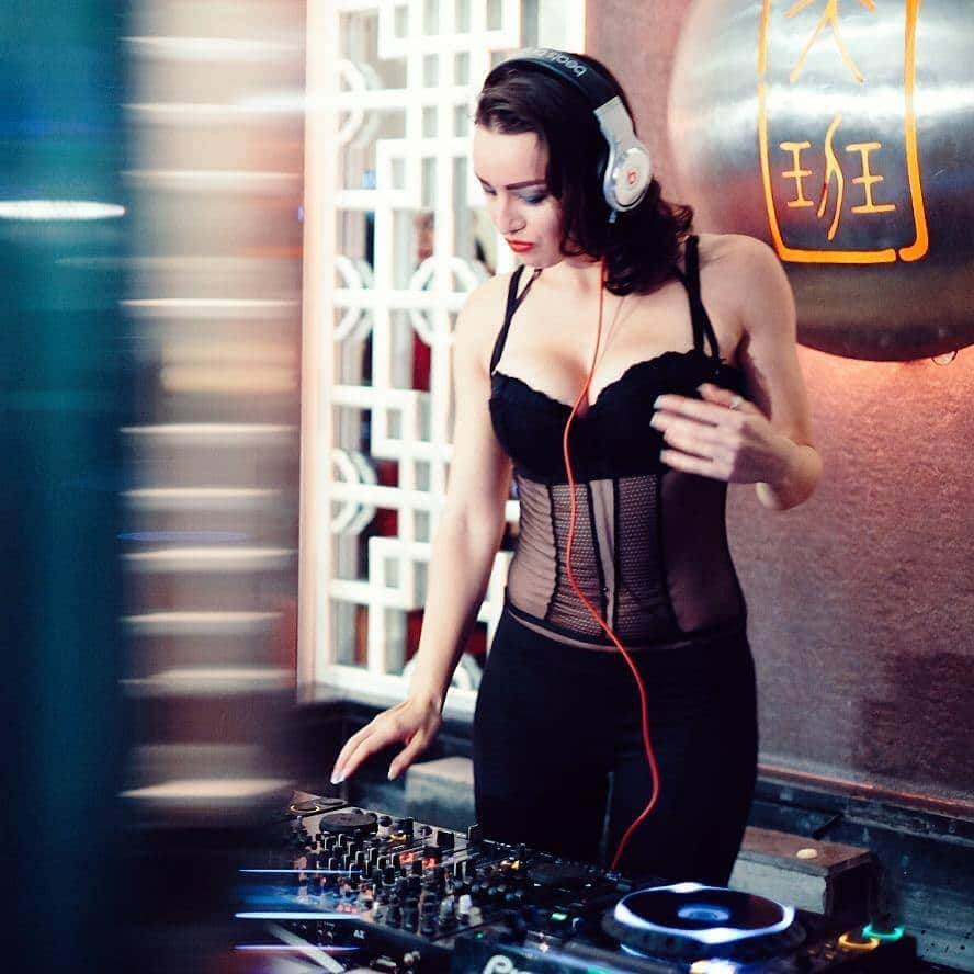 Saturday Loft Carnival ll DJ Olly Esse from Milan thumb 4