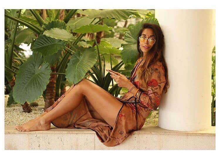 Monica Dogra And Rohit Barker LIVE at House Of .Life  thumb 2