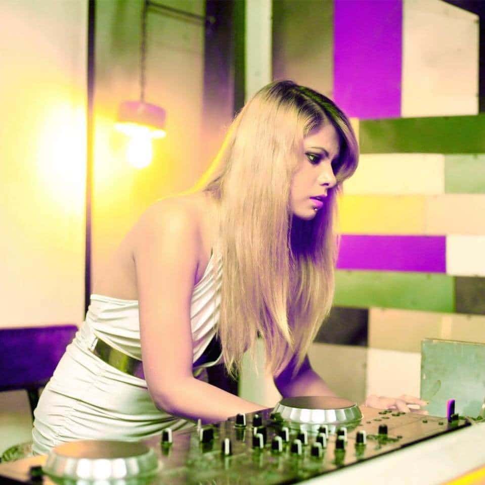 Bolly Saturday thumb 3