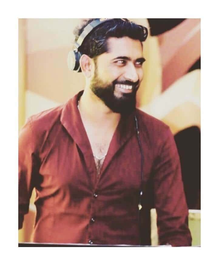 Weदेसी Ft Ashmit Patel [Bollywood Actor | DJ] & DJ Sameer Zaine thumb 3