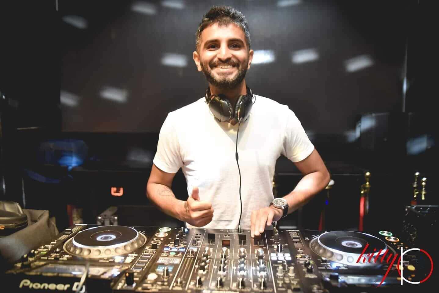 Redroom Ft Gallya | Kitty Ko thumb 3