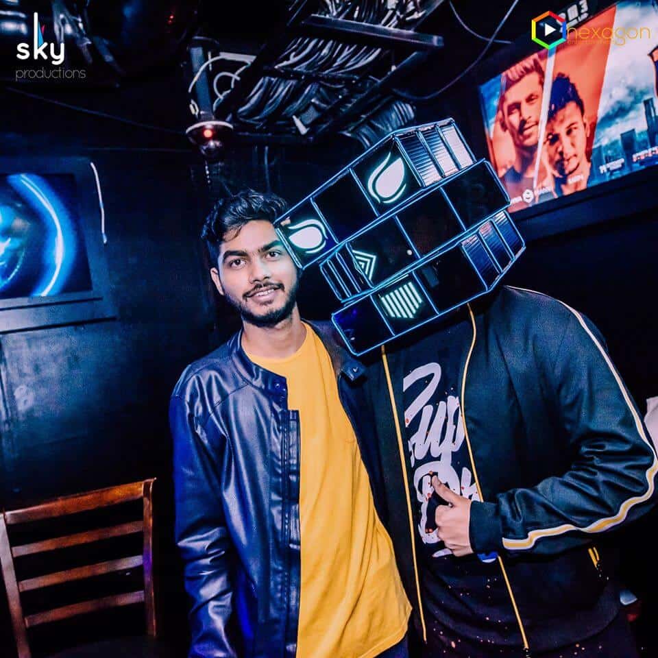 Thirsty 60NYN (Bottomless Bubbles) - Deepak & Chinmay Jakati thumb 4