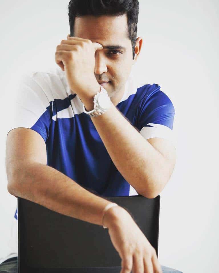 Biggest Bollywood Night with Dj Vipul Khurana thumb 4