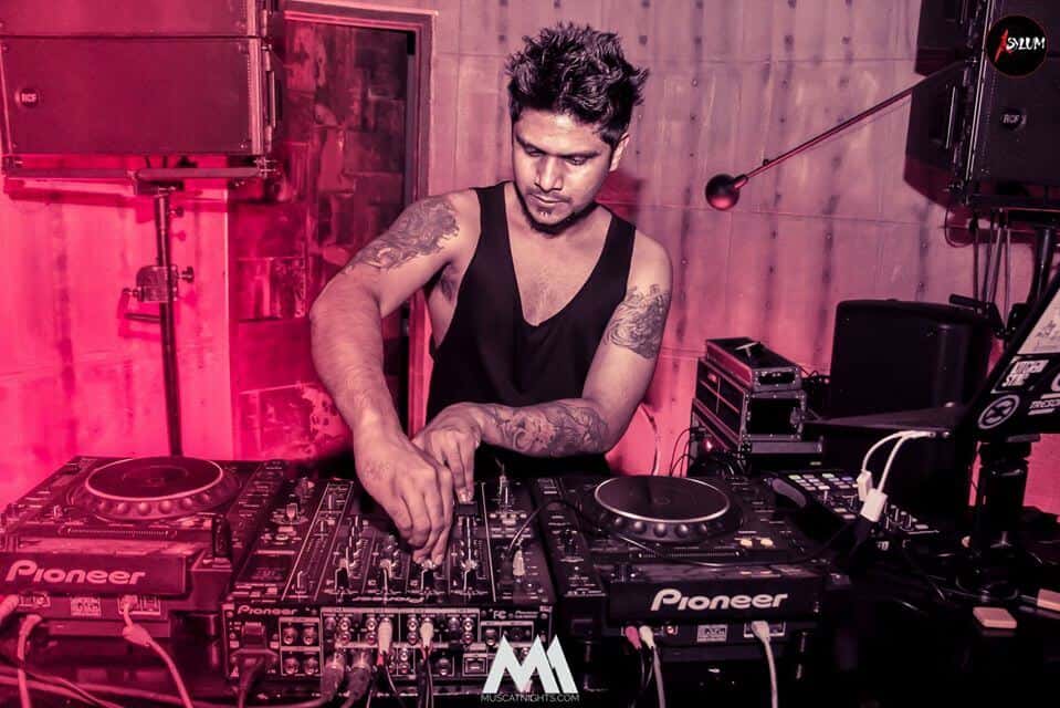 Slick Techno | I Bar thumb 4