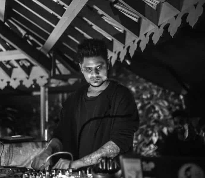 Slick Techno | I Bar thumb 2