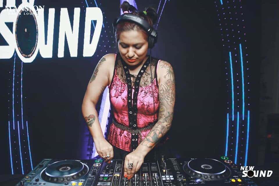 Holi Therapy thumb 2