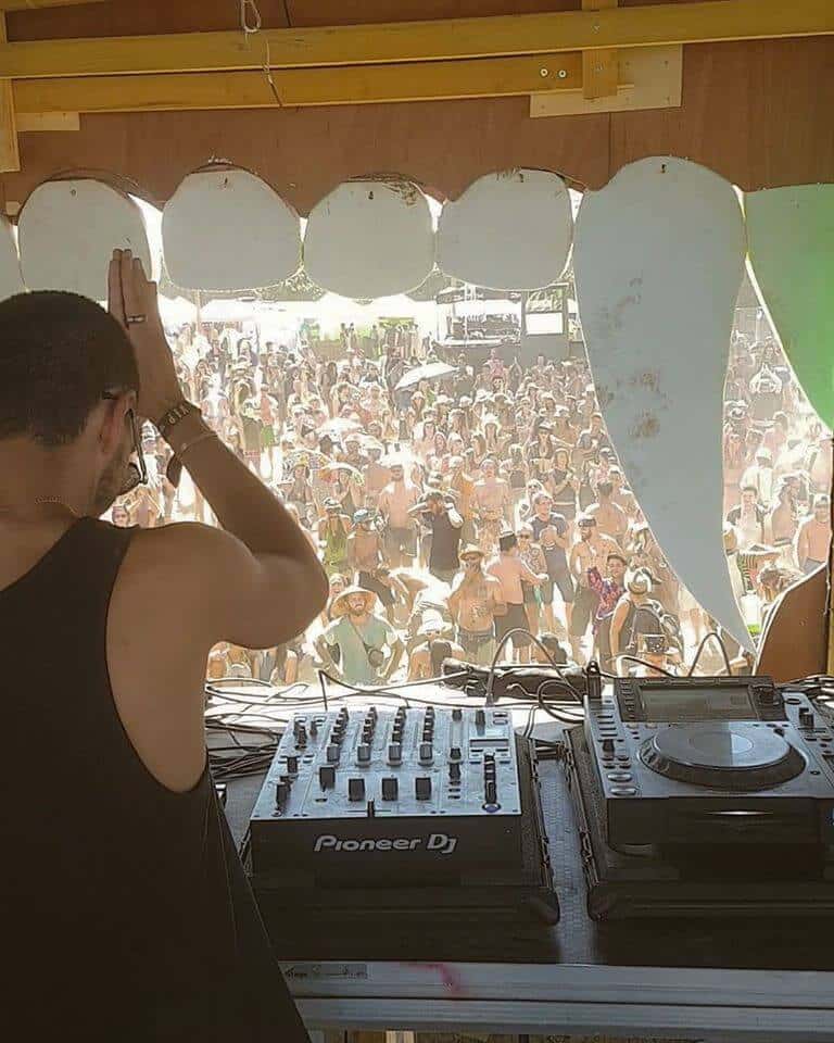 Porat + Novlik in Bangalore thumb 2