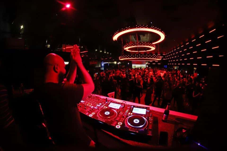 Saturday by the Pool with Praveen Achary thumb 3