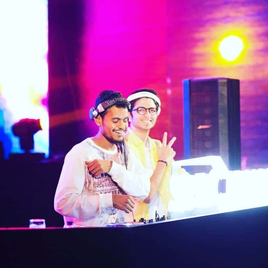 Saturday Night | Red Rhino  thumb 2