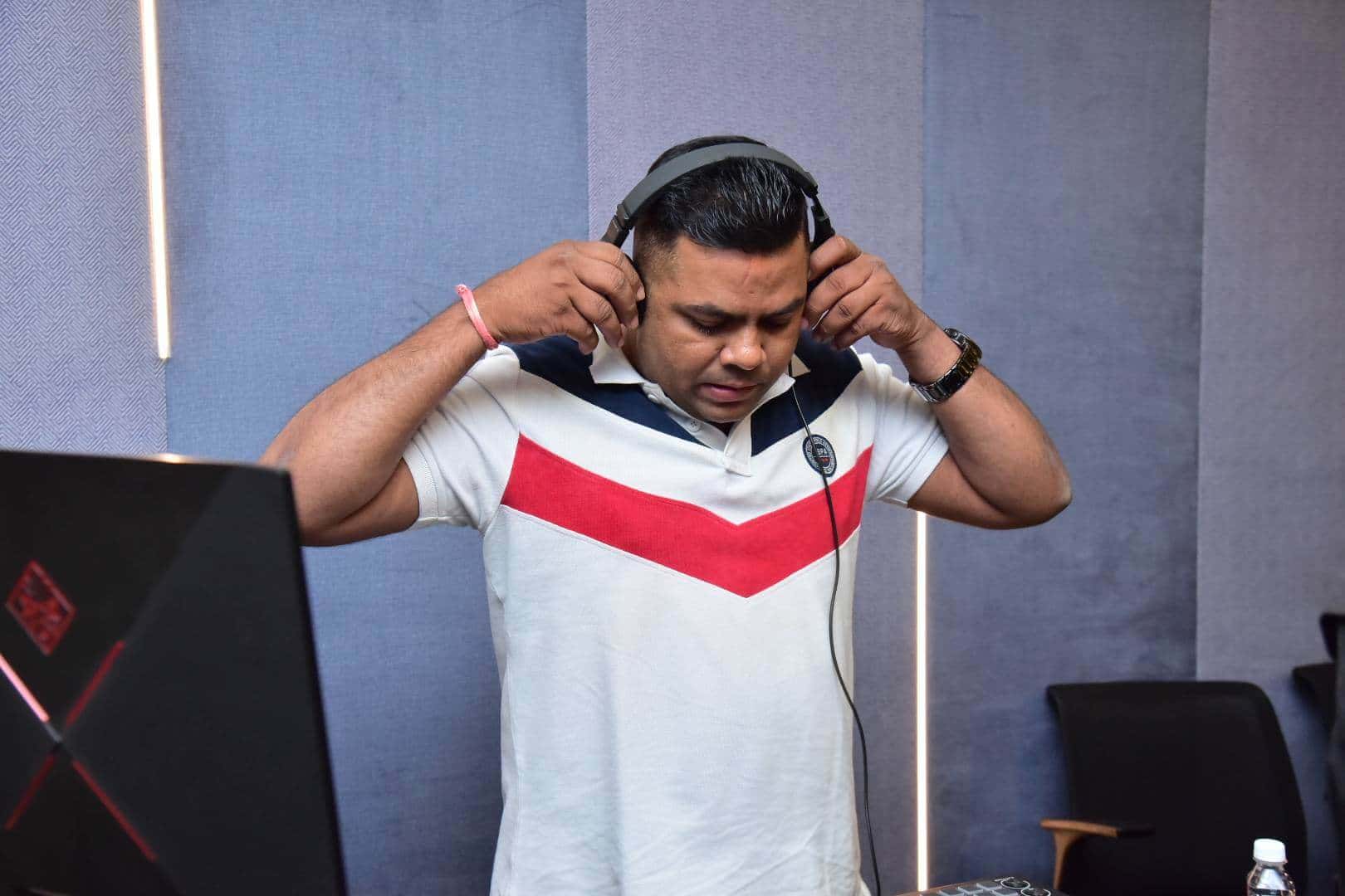 Holi 2025 Ft DJ Sandyav thumb 3