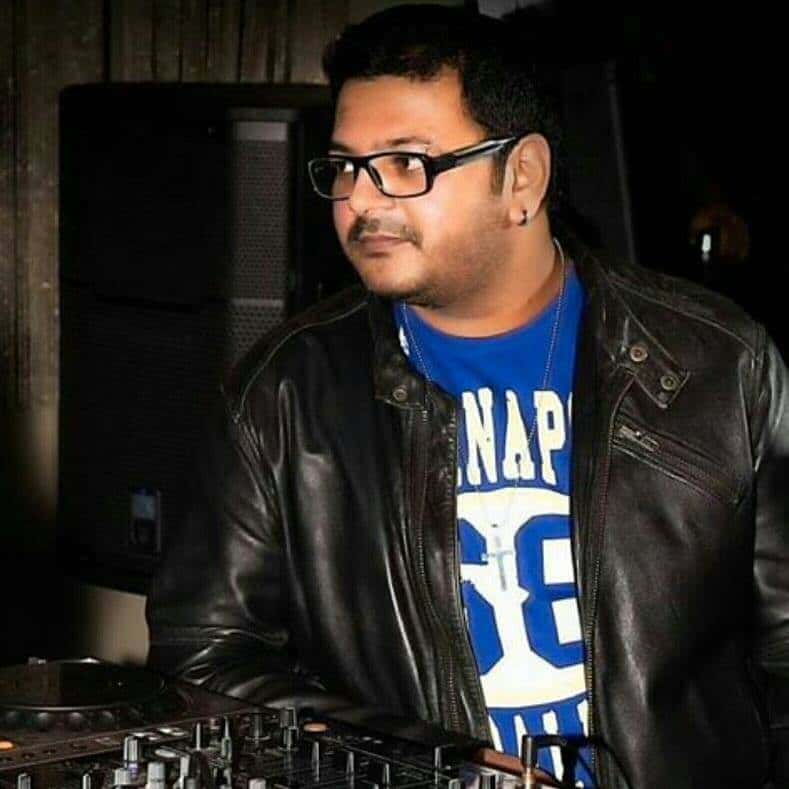 Bollywood Sundowner Pool Party thumb 4