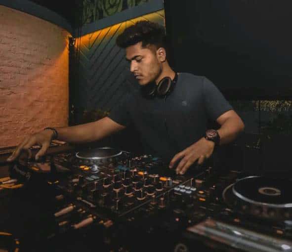 Freaky Friday Bollywood DJ Night  thumb 2