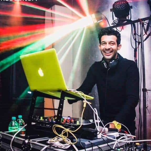 Mad Thrusday Ladies Night Ft DJ Martin Dsouza thumb 2