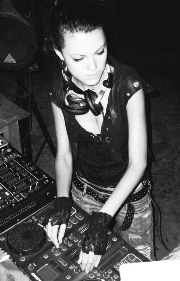 Lost In DIkkapaal Paradise thumb 3