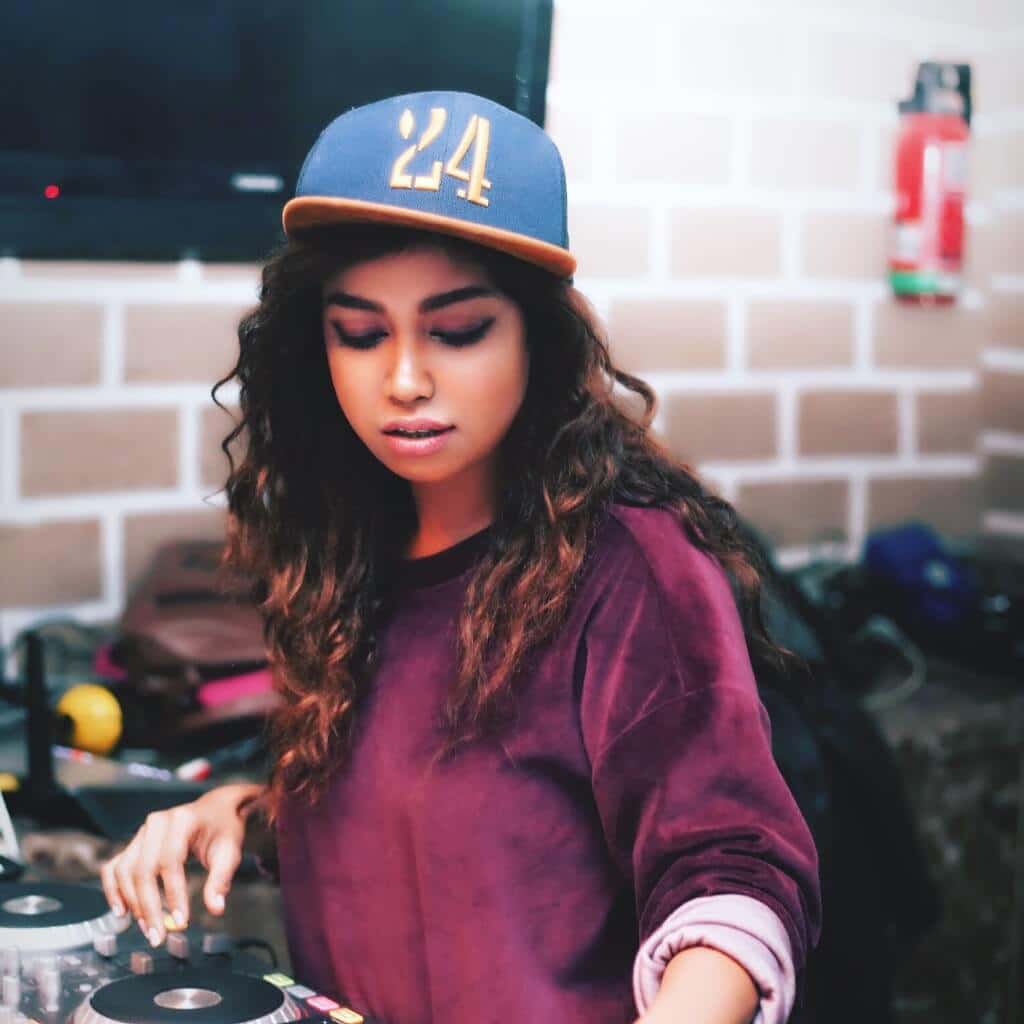 Mad Sunday Ladies Night thumb 4