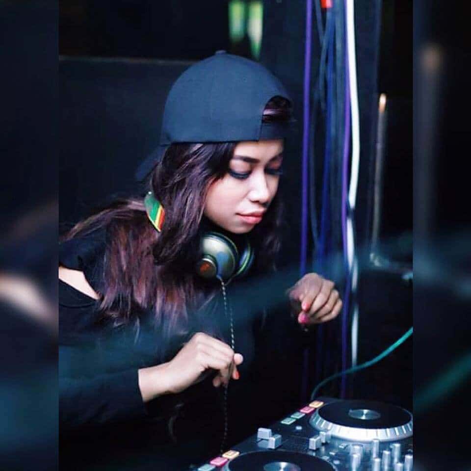 Mad Sunday Ladies Night thumb 3