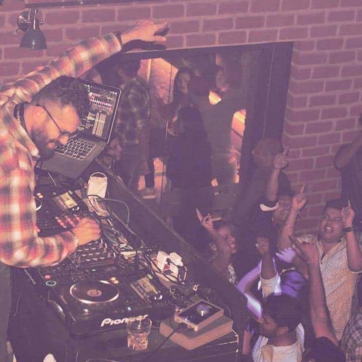 Bollywood Budhwaar thumb 2