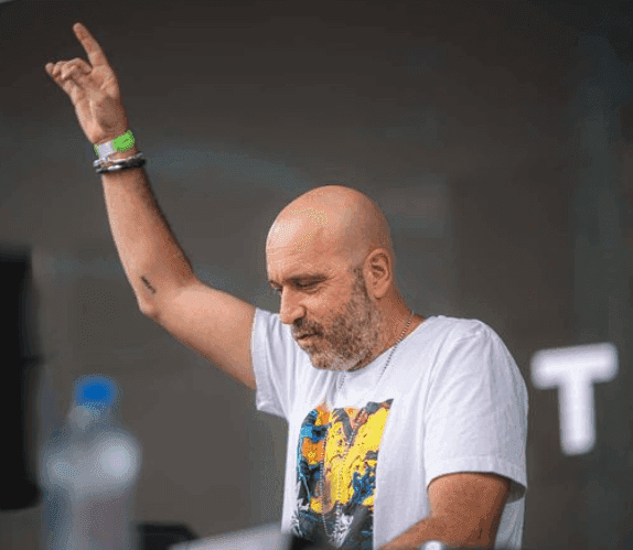 CrossOver Ft Guy Mantzur | Sunburn Union thumb 3