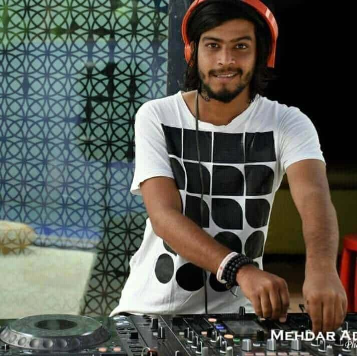 Sunday Spins | Mirror Pub thumb 4