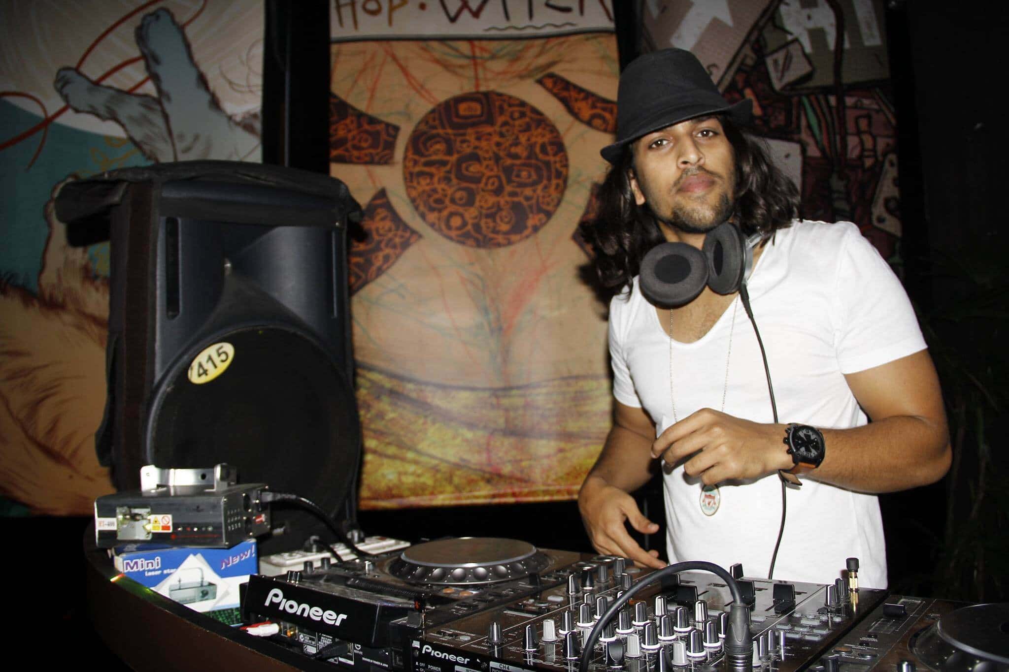 EVC 365 ft Pablo & Krish Hart thumb 4