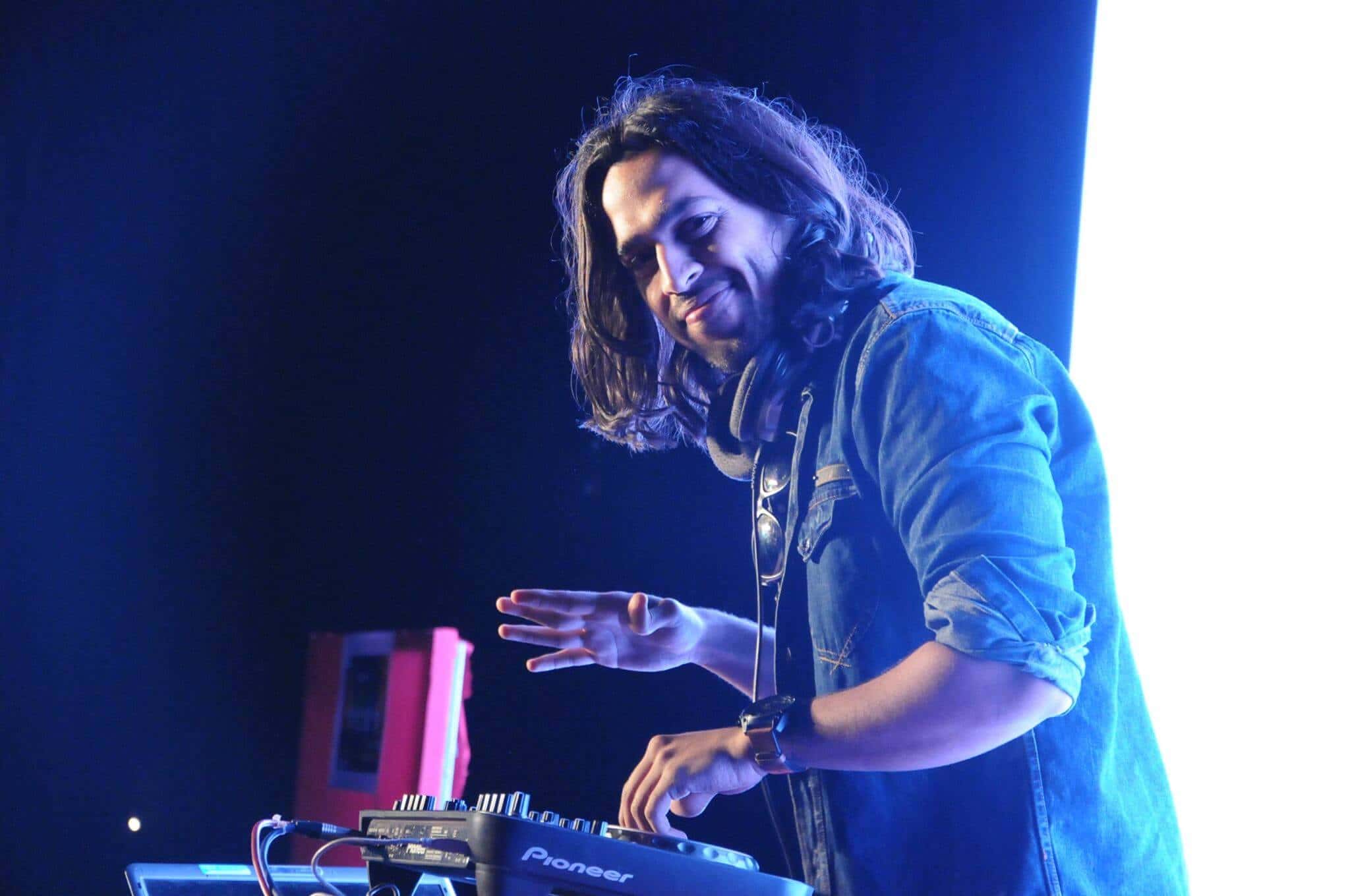 EVC 365 ft Pablo & Krish Hart thumb 3