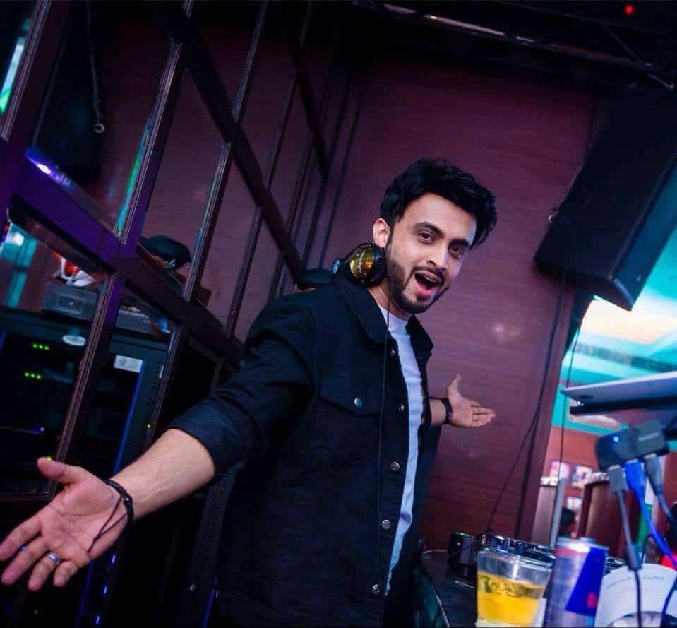 Bollywood Drama Ladies Night thumb 3