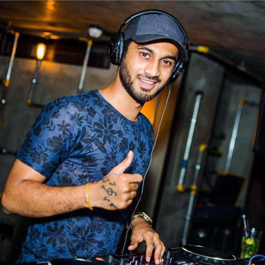 Sunday Bollywood Night thumb 2