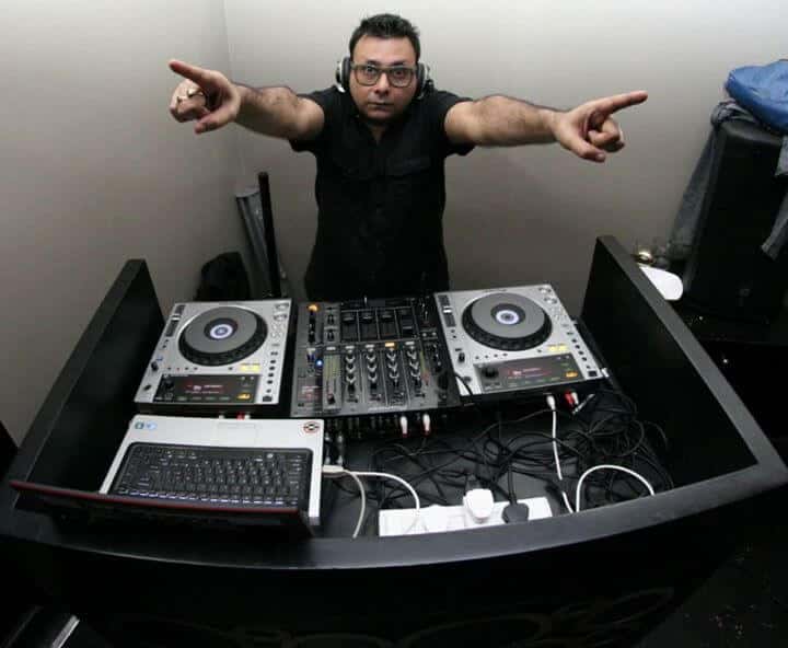 Studio Bollywood Night  | Skydeck Rooftop thumb 2