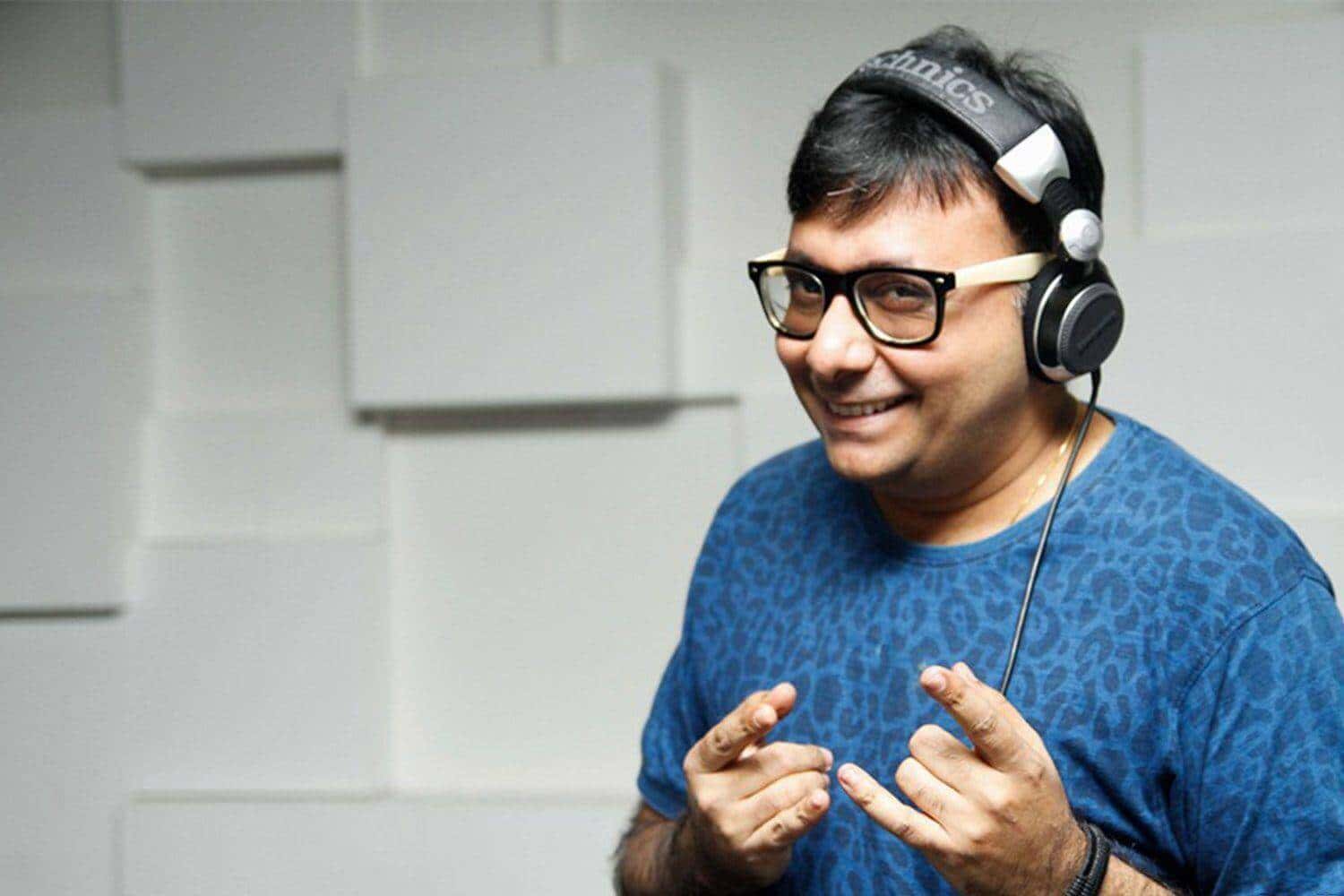 Studio Bollywood Night  | Skydeck Rooftop thumb 4