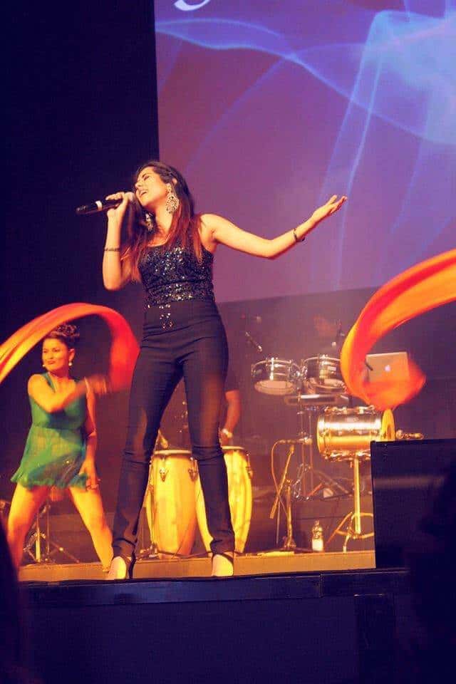 Live Performance By Jonita Gandhi thumb 3