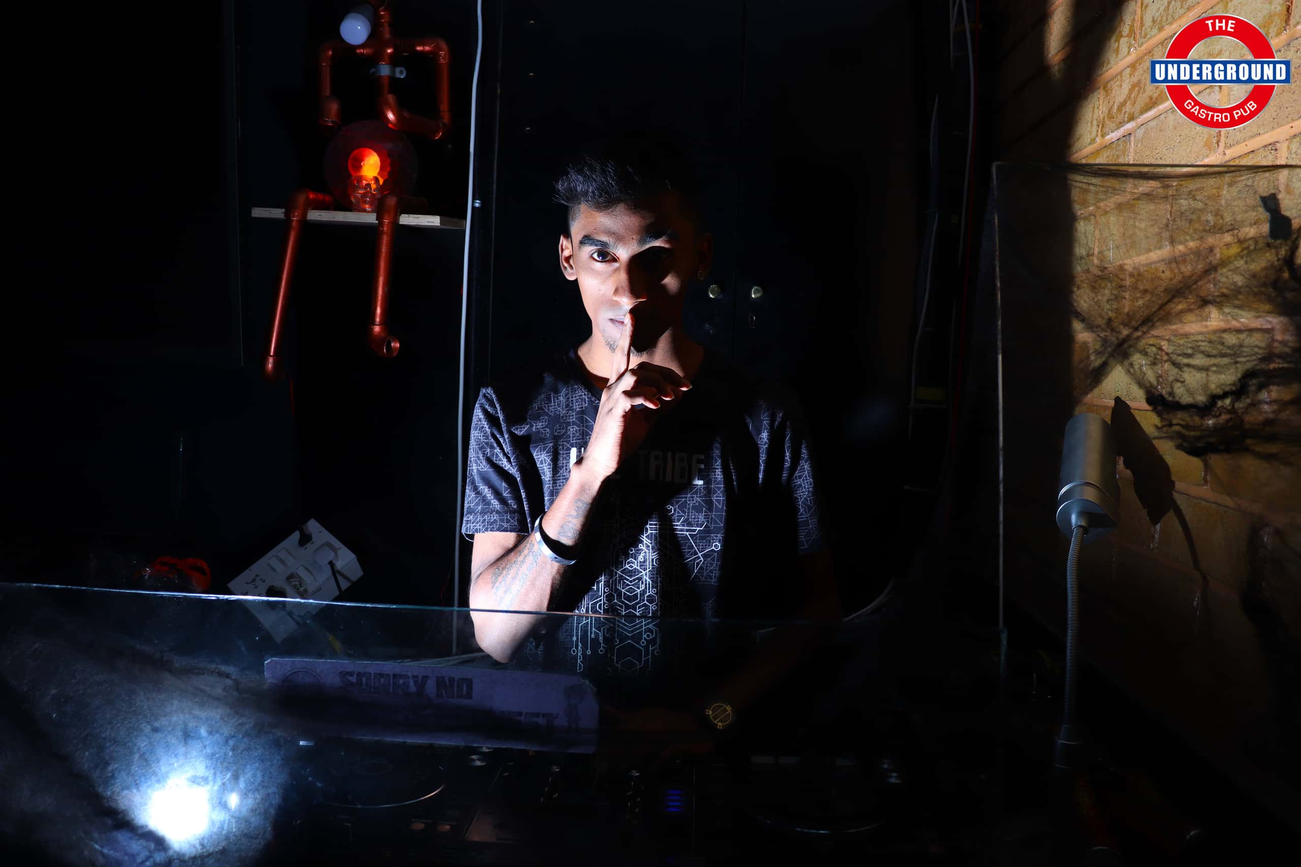 The Big Baadshaah Night thumb 4