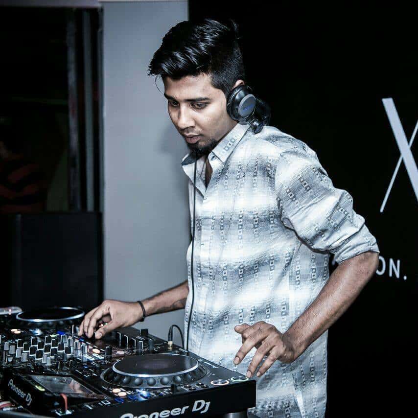 RangHoli - Biggest Holi Pool & Rain Disco Party - The Park  thumb 3