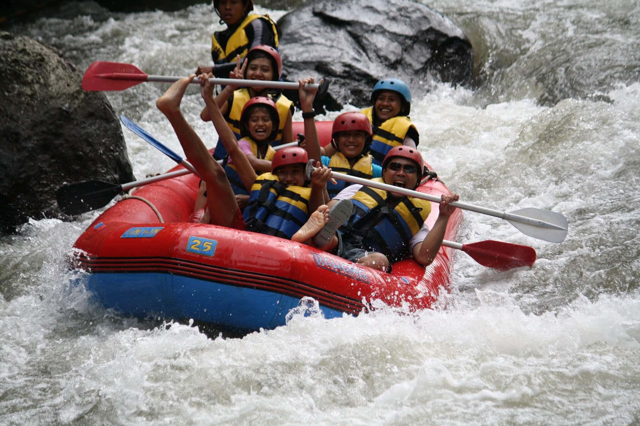 Dandeli White Water Rafting thumb 3