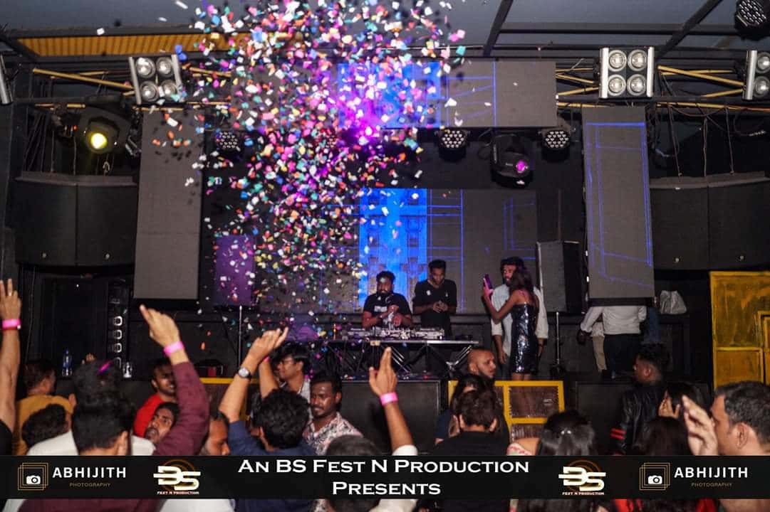 Apocalypse | Bollywood Concert | Dj Chirag (Dubai) | Sugar factory thumb 2