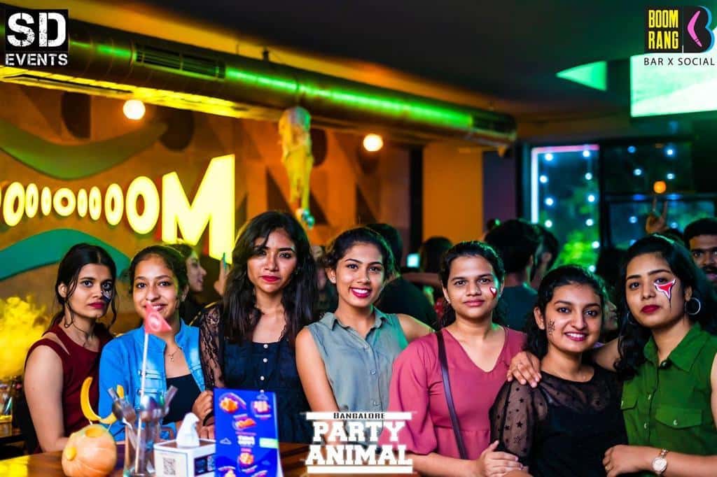 Thursday Let's Party At Boomrang thumb 3