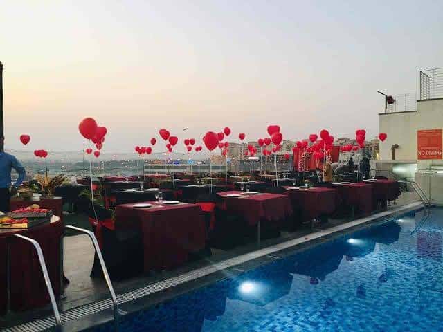 Glitz And Glam New Year Eve 2024 | Icon Premier Hotel thumb 4