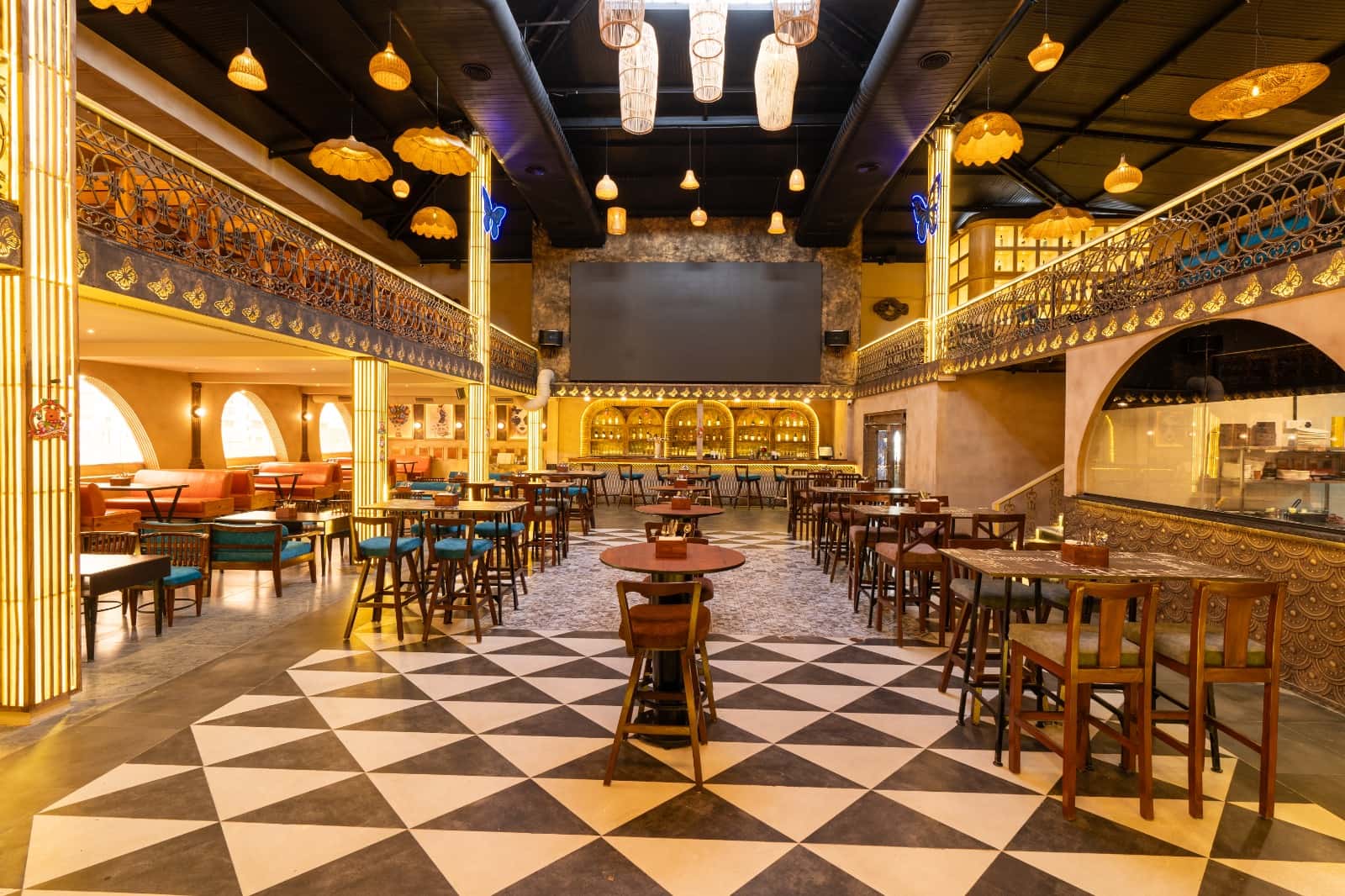 Sunday Live Music | Blue Butterfly thumb 2