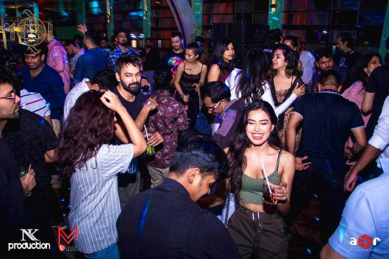 Saturday Night FT. Rohit Barker at 1Q1 thumb 4