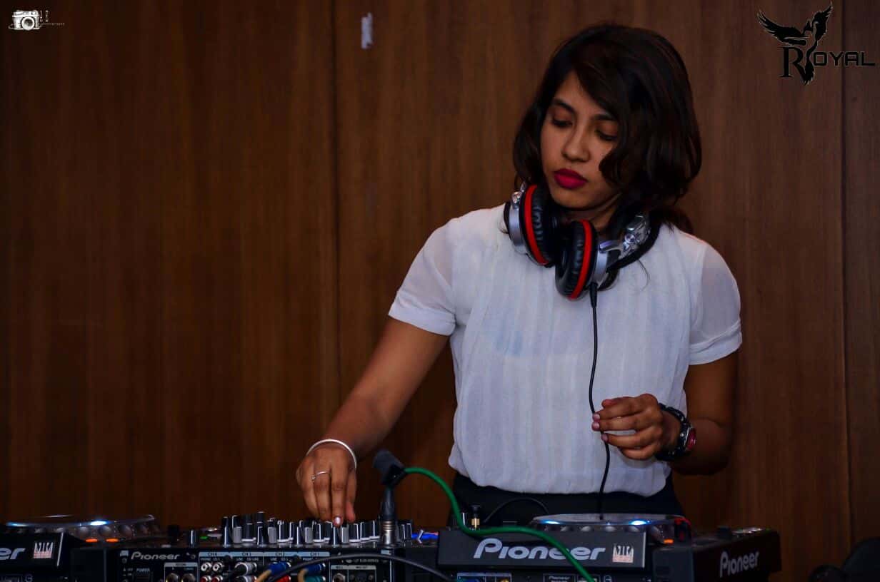 Hell In Heels Vol-2 thumb 2