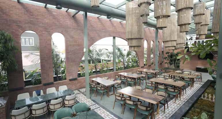 Sunday Night Fever thumb 3