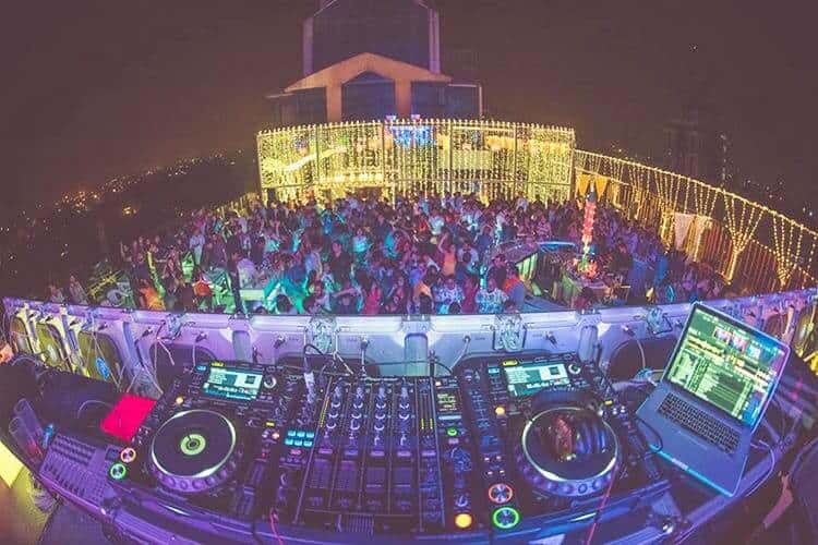 One Night In Amsterdam- New Year Eve - Skyye thumb 3