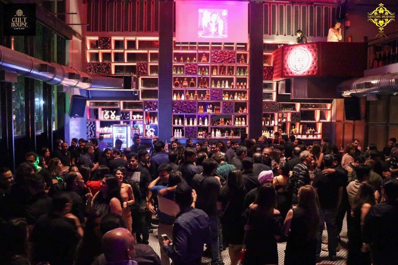 Cult's Soiree thumb 3