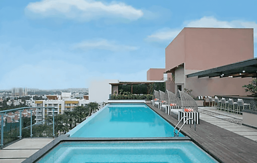 Sunday Pool Sundowner thumb 4