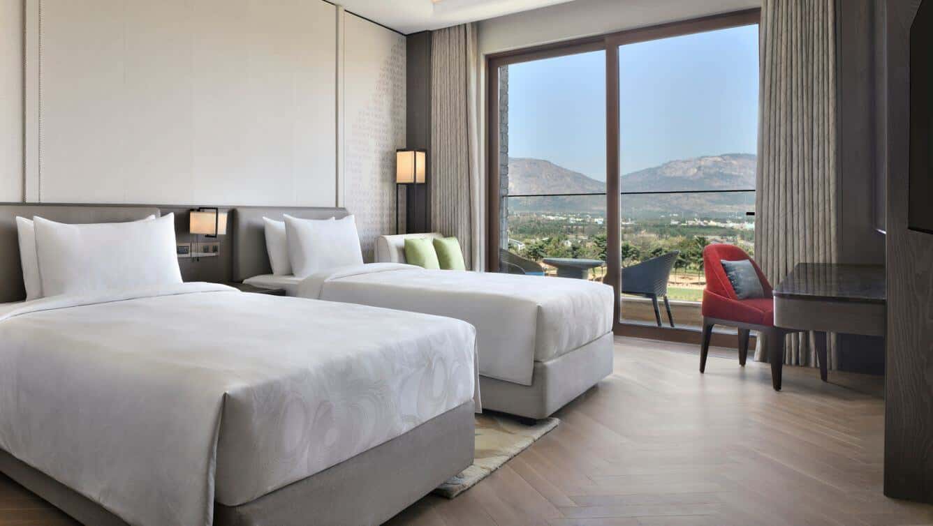 New Year's Gala Dinner at The Aviary thumb 4