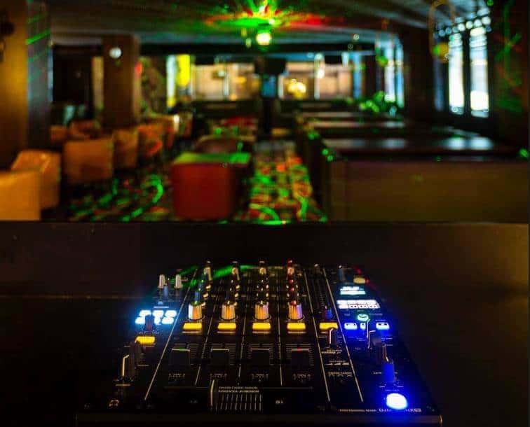 Friday Lets Party At Drava thumb 3