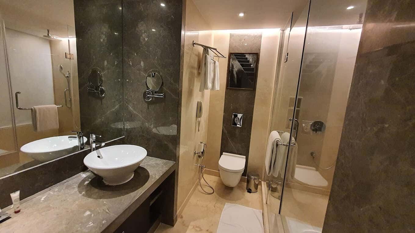 Biggest Holi Hungama thumb 4