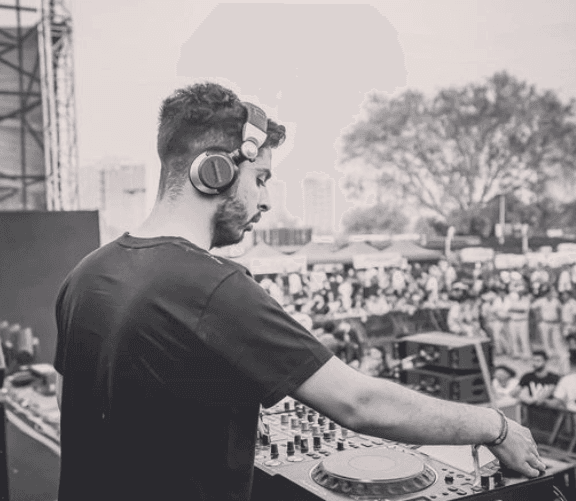 Artist: Virat Munjal