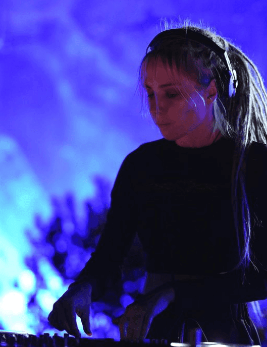 Artist: Anna Breathe