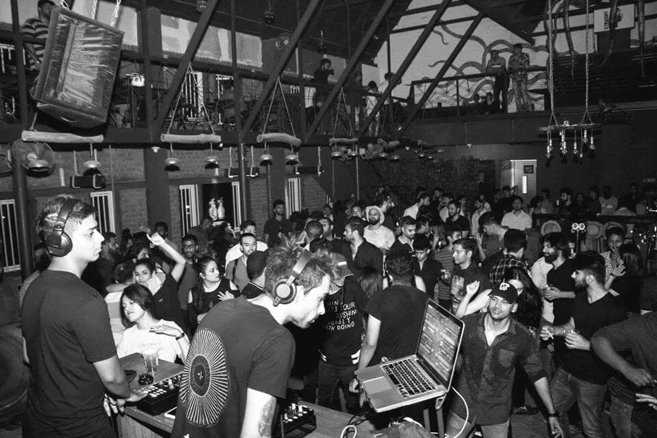 Artist: Shash & Chaz