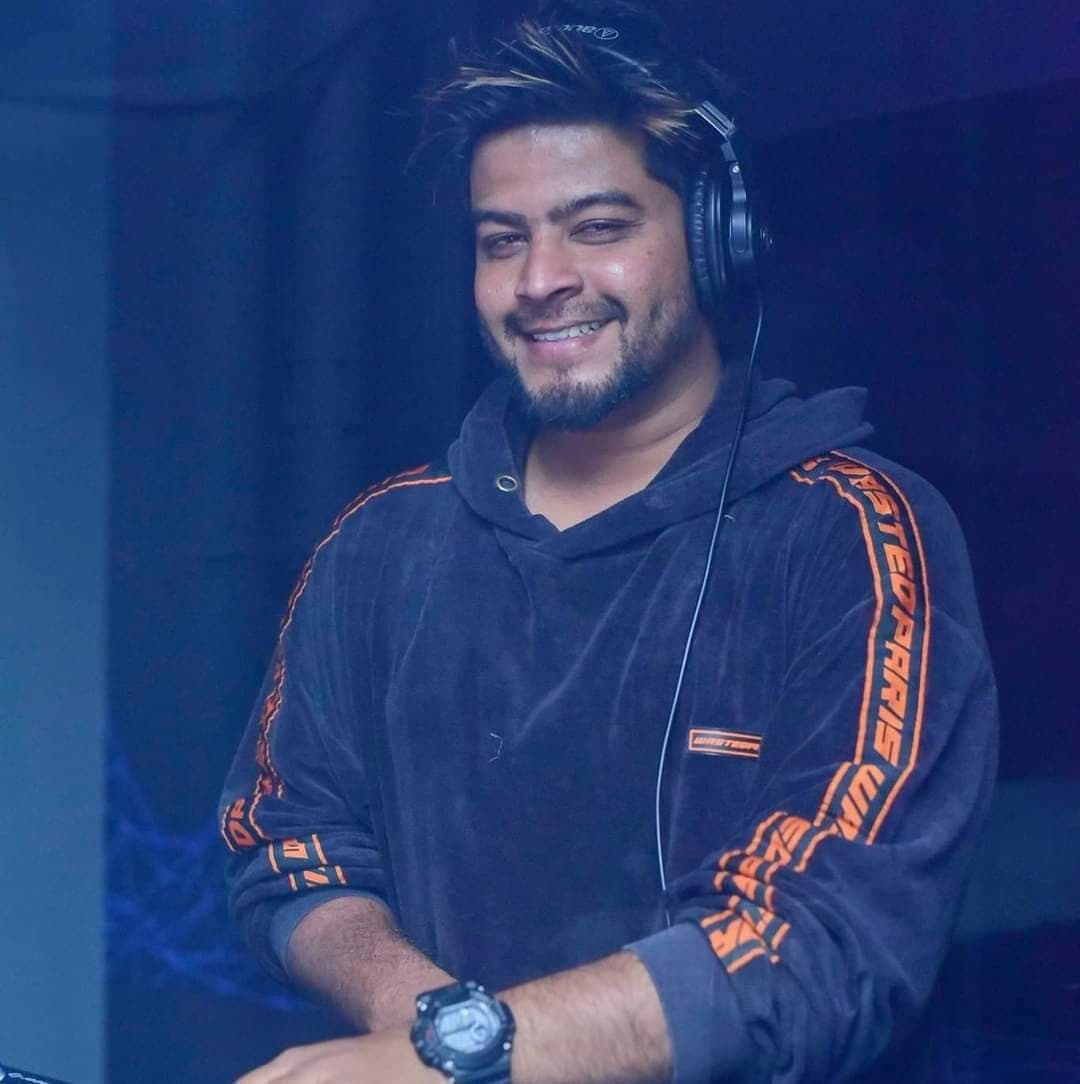 Artist: Dj Aman Senleo